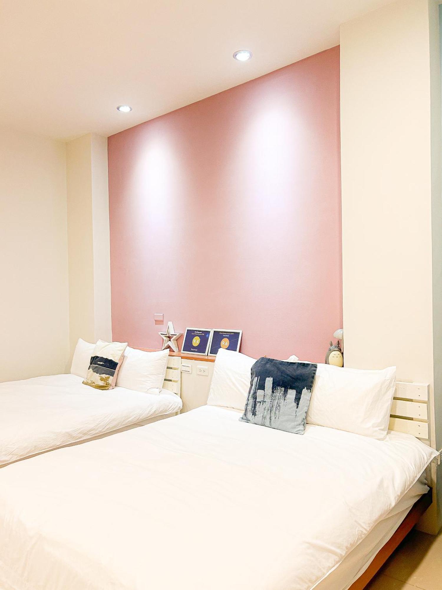 Zhuji Hostel Donggang Eksteriør bilde