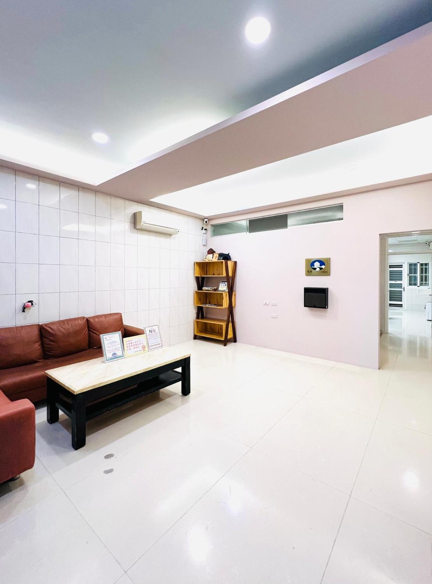 Zhuji Hostel Donggang Eksteriør bilde